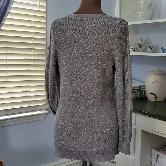 ⛄️ crown & ivy ⛄️ Gray and Silver Metallic Sweater - Picture 5 of 15
